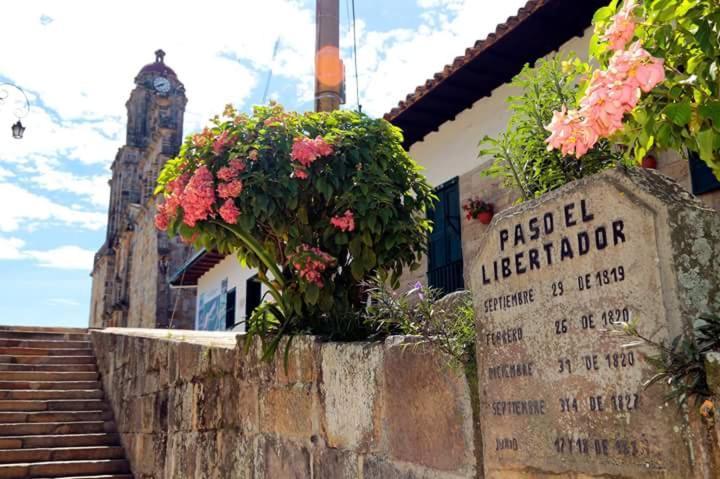 El Portal De Don Luis 招待所 Guadalupe